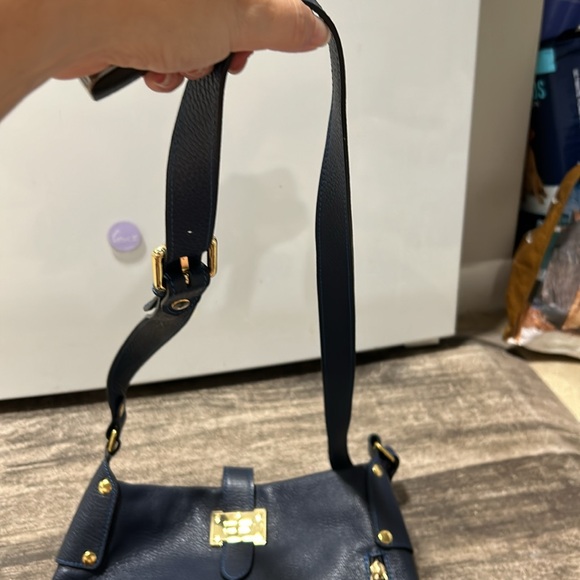 Courage B crossbody bag - Picture 4 of 8